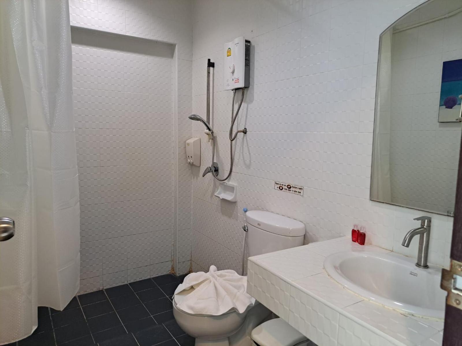Baan Oui guest house - Nai harn Phuket Bagian luar foto